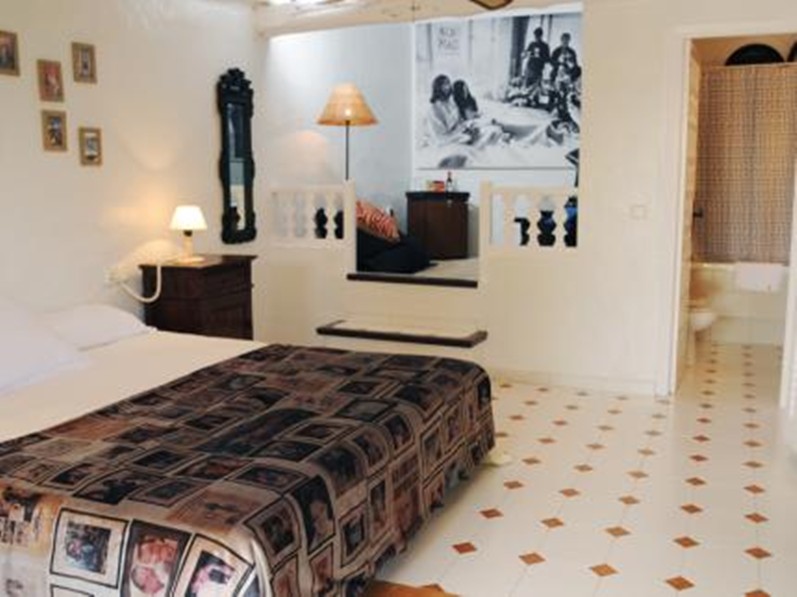 Hotel Pikes Hab Ibiza Travel