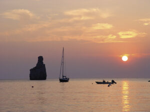Puesta de sol - Benirrás - Ibiza Travel
