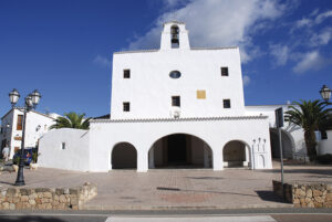 El ascenso a la cima de la isla - Ibiza Travel
