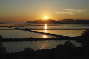 Puesta de sol en Ses Salines - Ibiza Travel