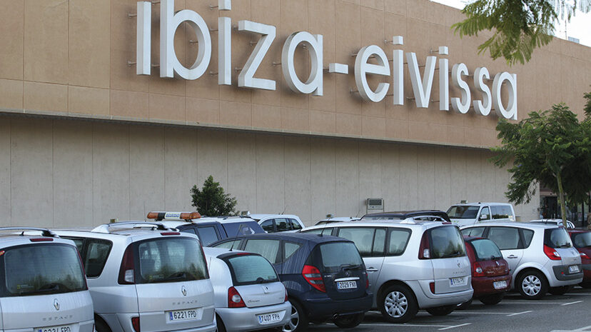 Limitación de vehículos y otras actuaciones para una Ibiza más sostenible - Ibiza Travel